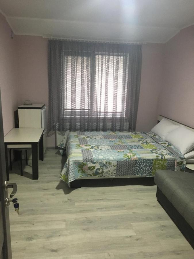 Guest House Max Khmel'nyts'kyy Exterior photo